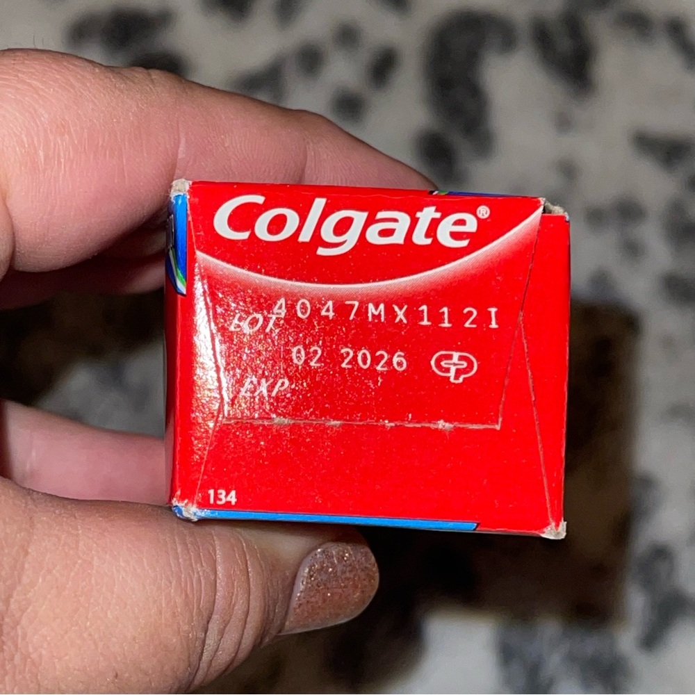 Colgate Toothpaste - Picture 6 of 8